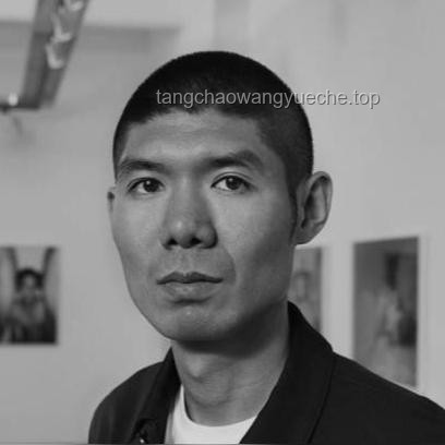 **与抑郁症少年同行：理解“站在一起”的重要性**